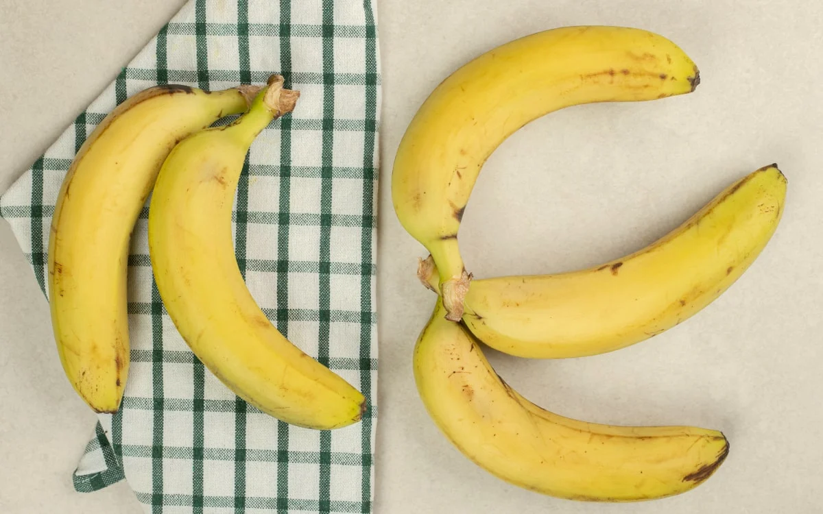 الموز يحتوي على الانزيمات الهضمية  