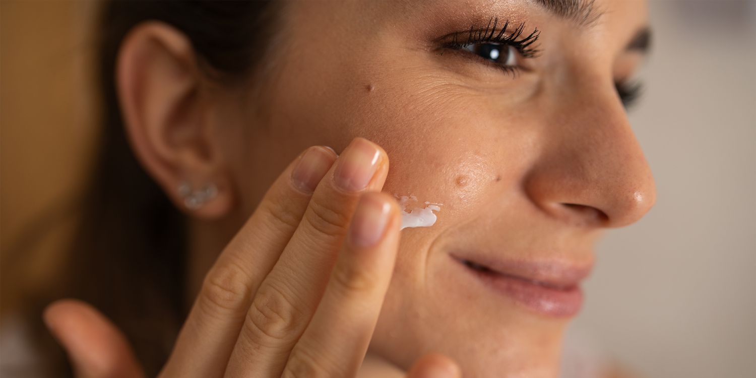 091823-Hyaluronic-Acid-Benefits-cd59d223f3c04987920157b638905629.jpg
