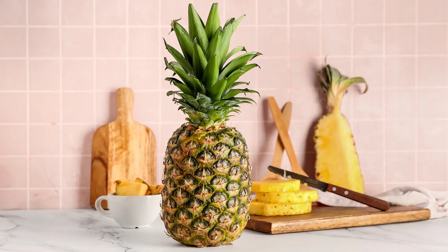 benefites-of-pinapple-alt1-1440x810-1.webp