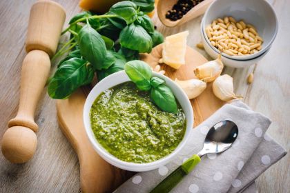 Best-Food-Processor-for-Pesto-Sauce.jpg