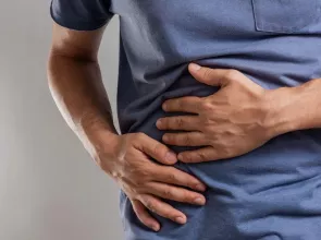 انتفاخ البطن بعد الأكل: أسبابه الشائعة ونصائح فعالة للتخلص منه