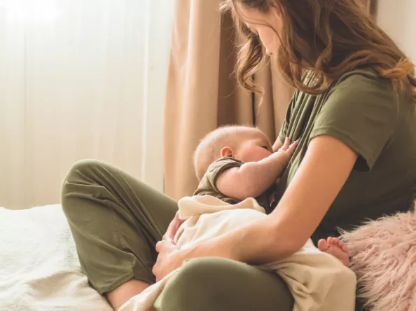 لماذا يجب الحذر عند استخدام المكملات الغذائية لزيادة إنتاج حليب؟