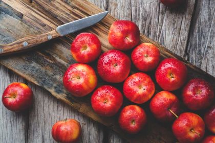 health-benefits-of-apples-1296x728-feature.jpg
