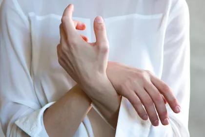 how_to_wear_feng_shui_mantra_ring_11zon_1000x.webp