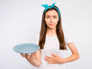 نوبات الجوع: أسبابها، أعراضها، وطرق التعامل معها